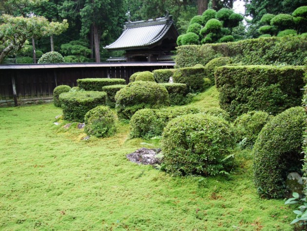 枯山水の庭園 客殿南側